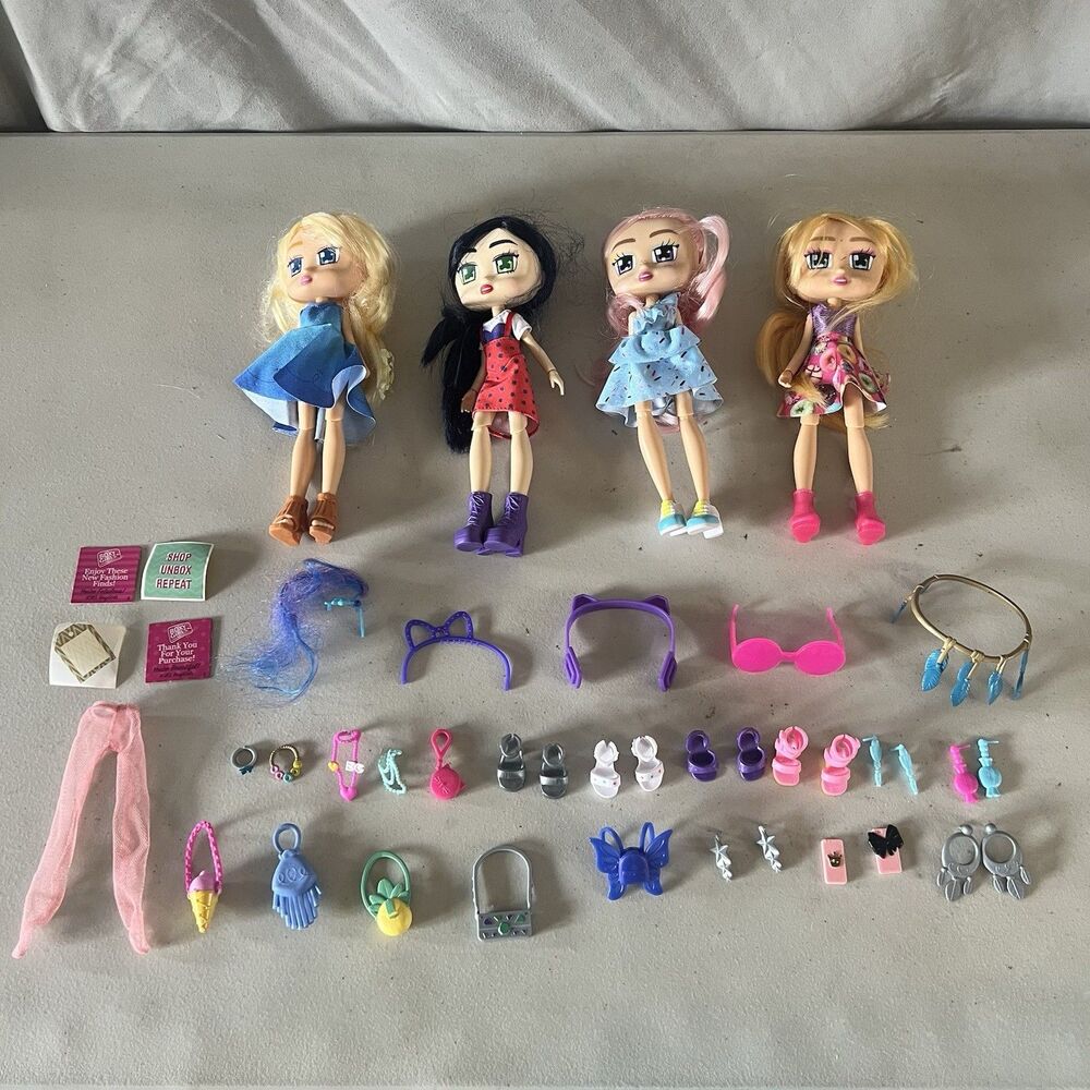 Lot Of 4 Boxy Girls Dolls 8" + Lots Of Accessories Clothes Shoes Jewelry Purses